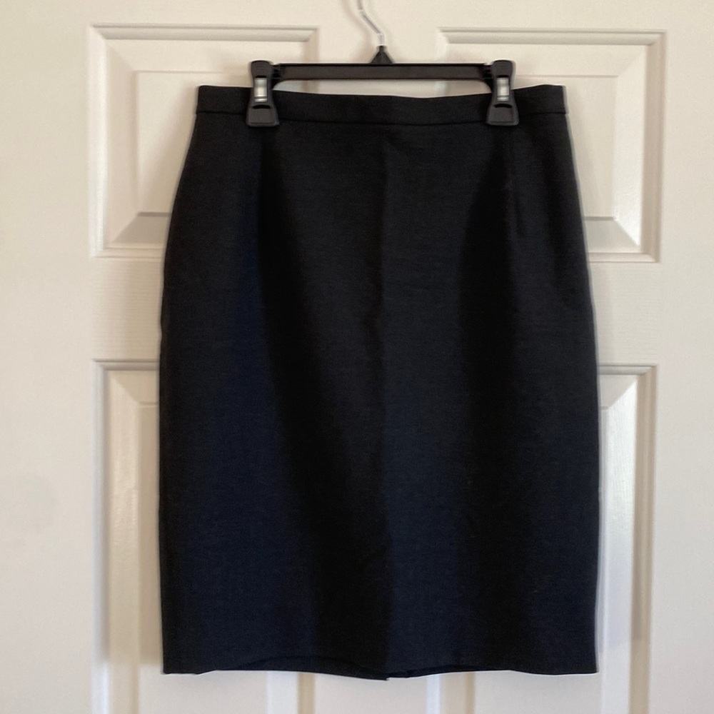 Tahari petite wool pencil skirt, fully lined